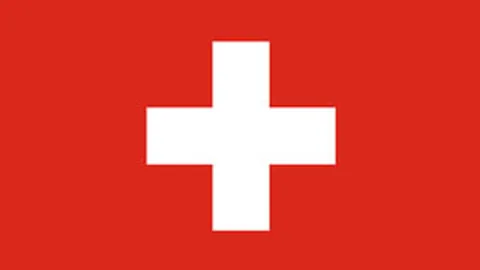 沃特曼巴拿马绝杀立功，赛后激动赠球衣予亨利并登解说台庆祝